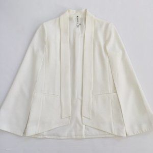 Mural White Cape